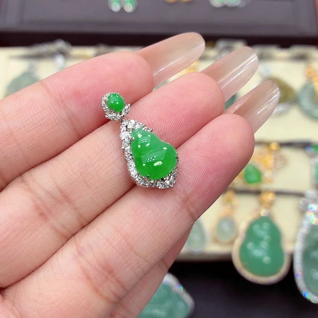 翡翠18K金镶嵌吊坠(不含链)