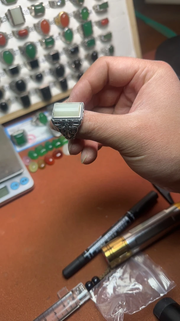 时尚大气和田玉白玉925银戒指复古