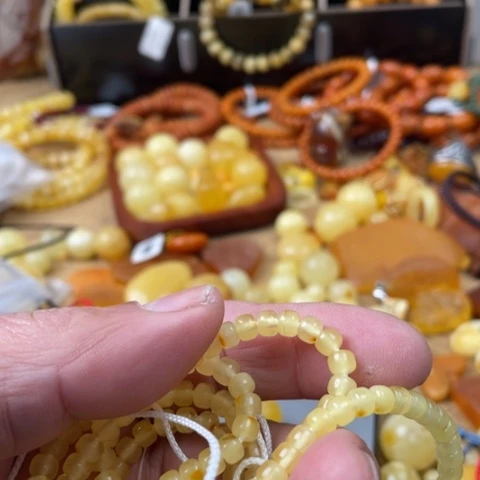 手链琥珀未镶嵌像**场手串