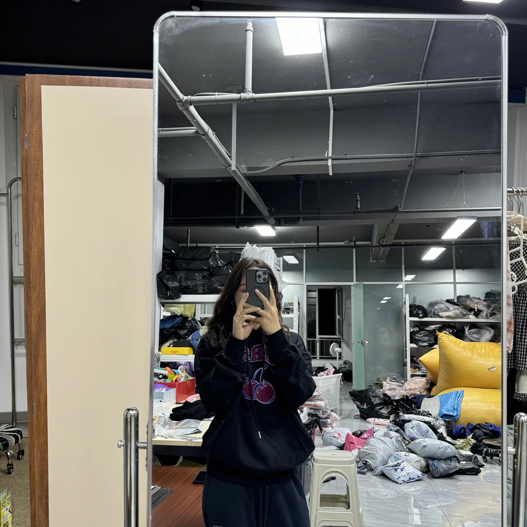 美丽家小樱桃纯棉连帽卫衣