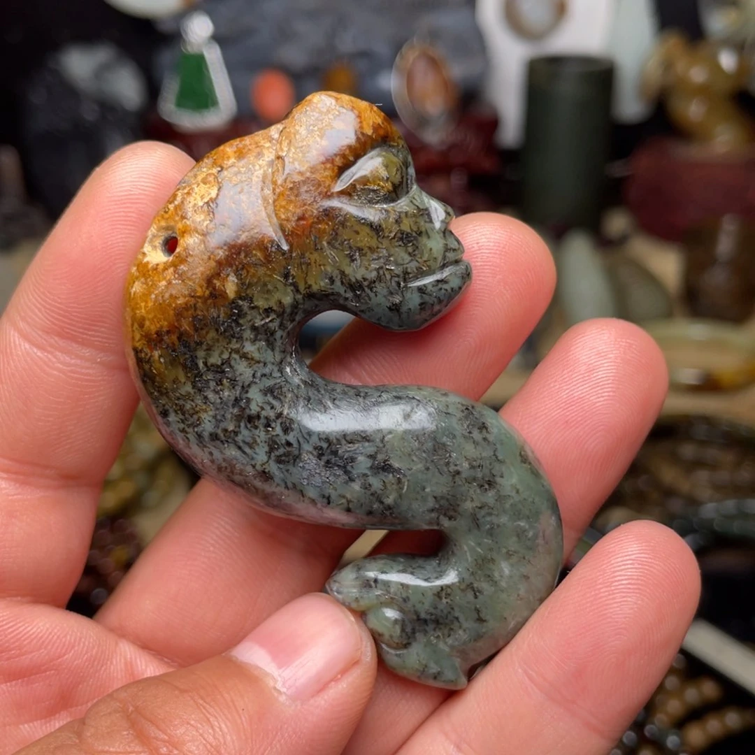 岫岩河磨玉（透闪石质玉）未镶嵌颈饰