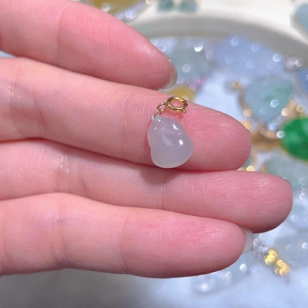 翡翠颈饰18K金镶嵌翡翠