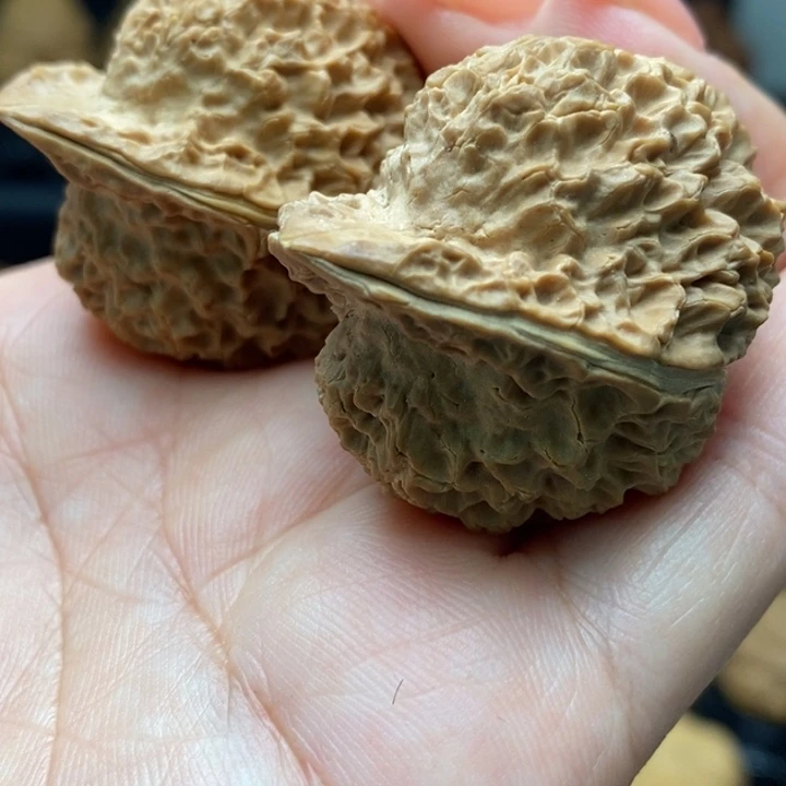 中***^吊坠文玩核桃火焰云石