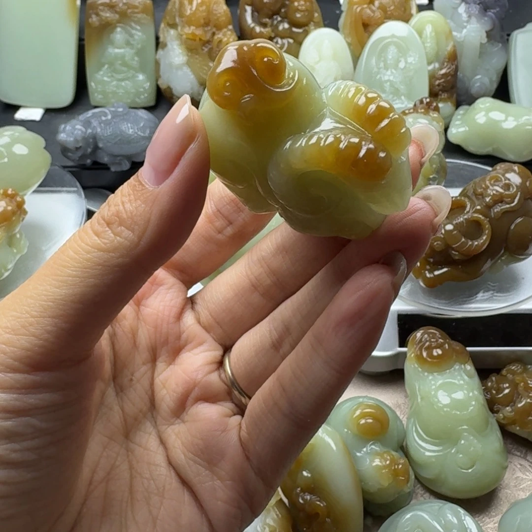 永***艾和田玉未镶嵌挂件