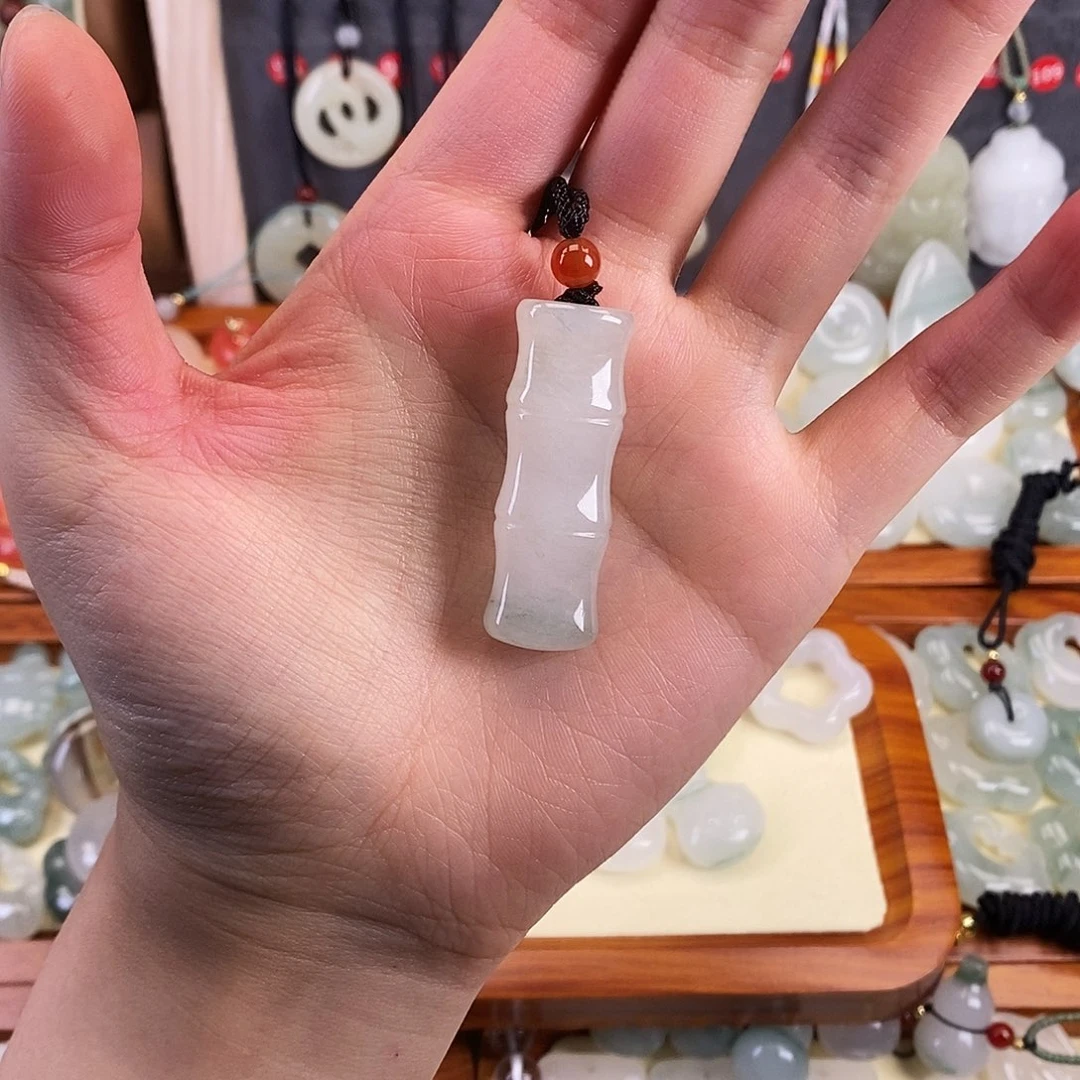 颈饰未镶嵌石英质玉ℋ****