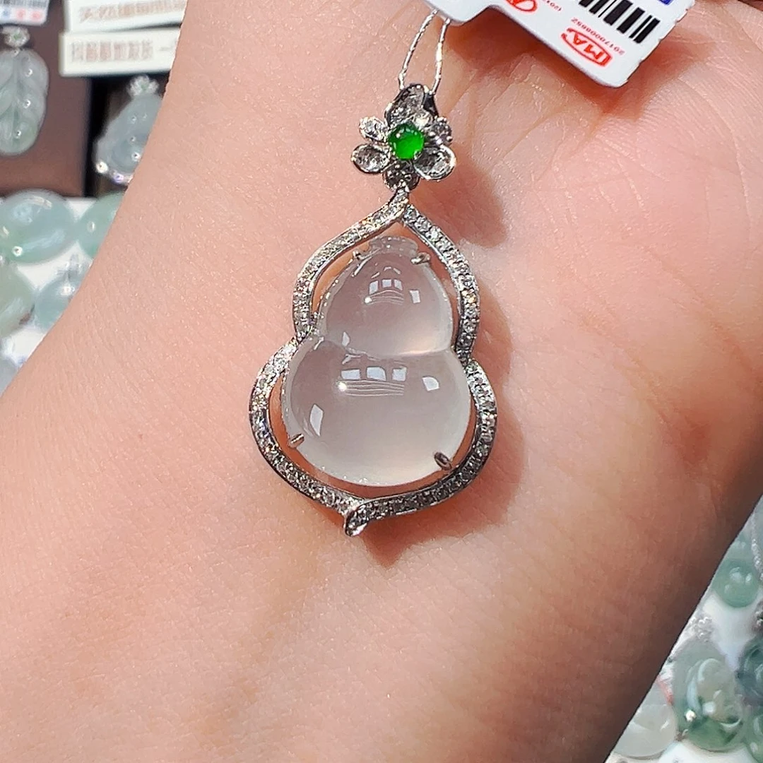 翡翠18K金镶嵌吊坠(不含链)葫芦
