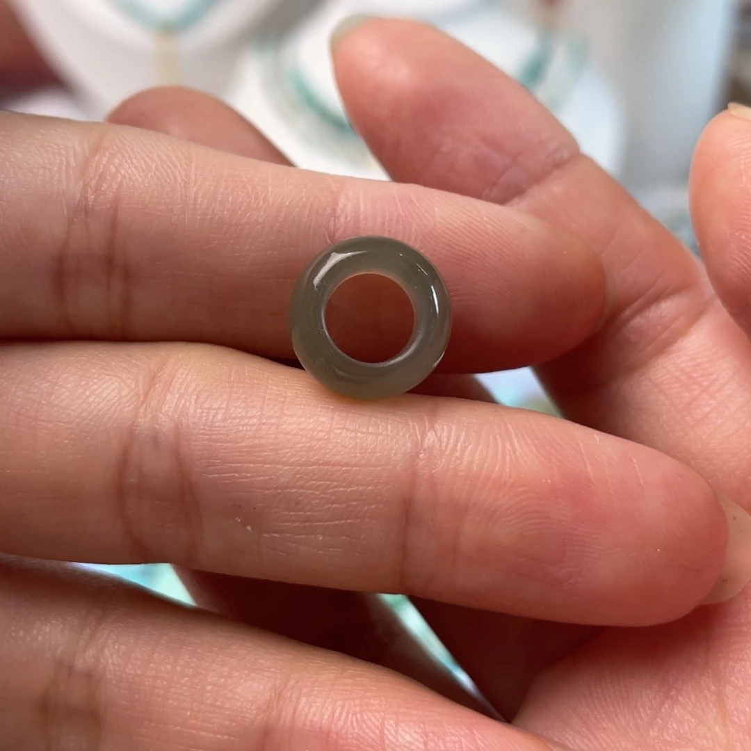 南红玛瑙配饰未镶嵌