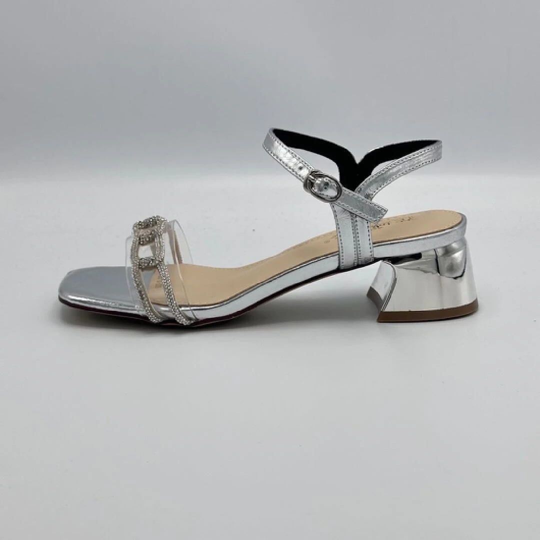 新款广货时尚凉鞋8307-12花