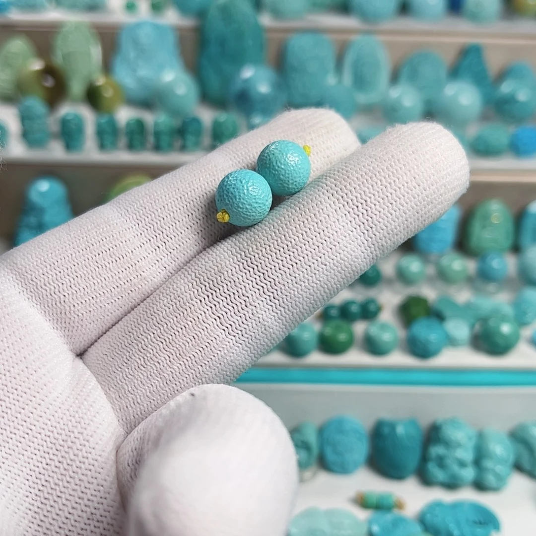 绿松石未镶嵌珠宝奇石