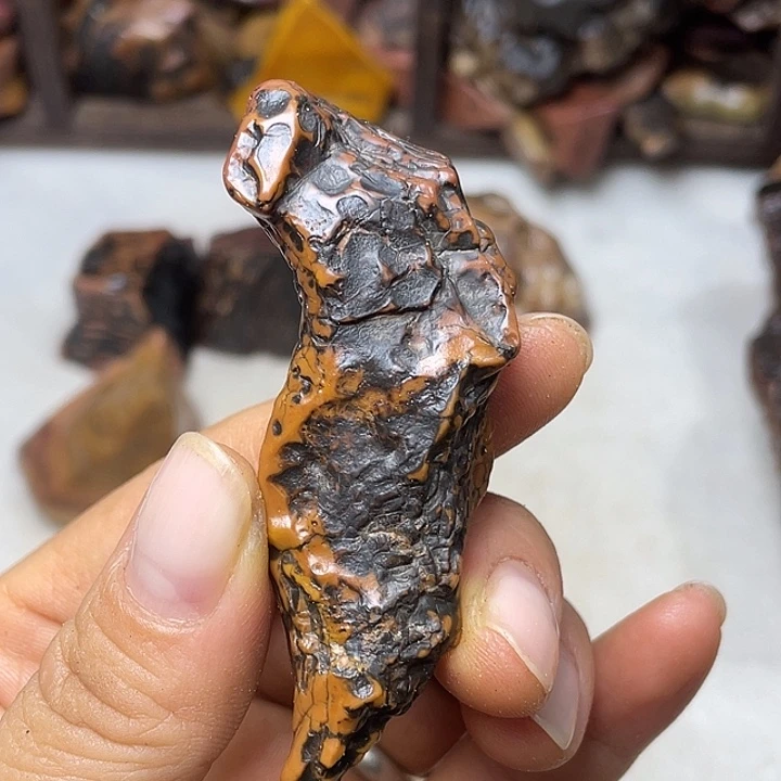 轻***.石材戈壁牧民美石原石