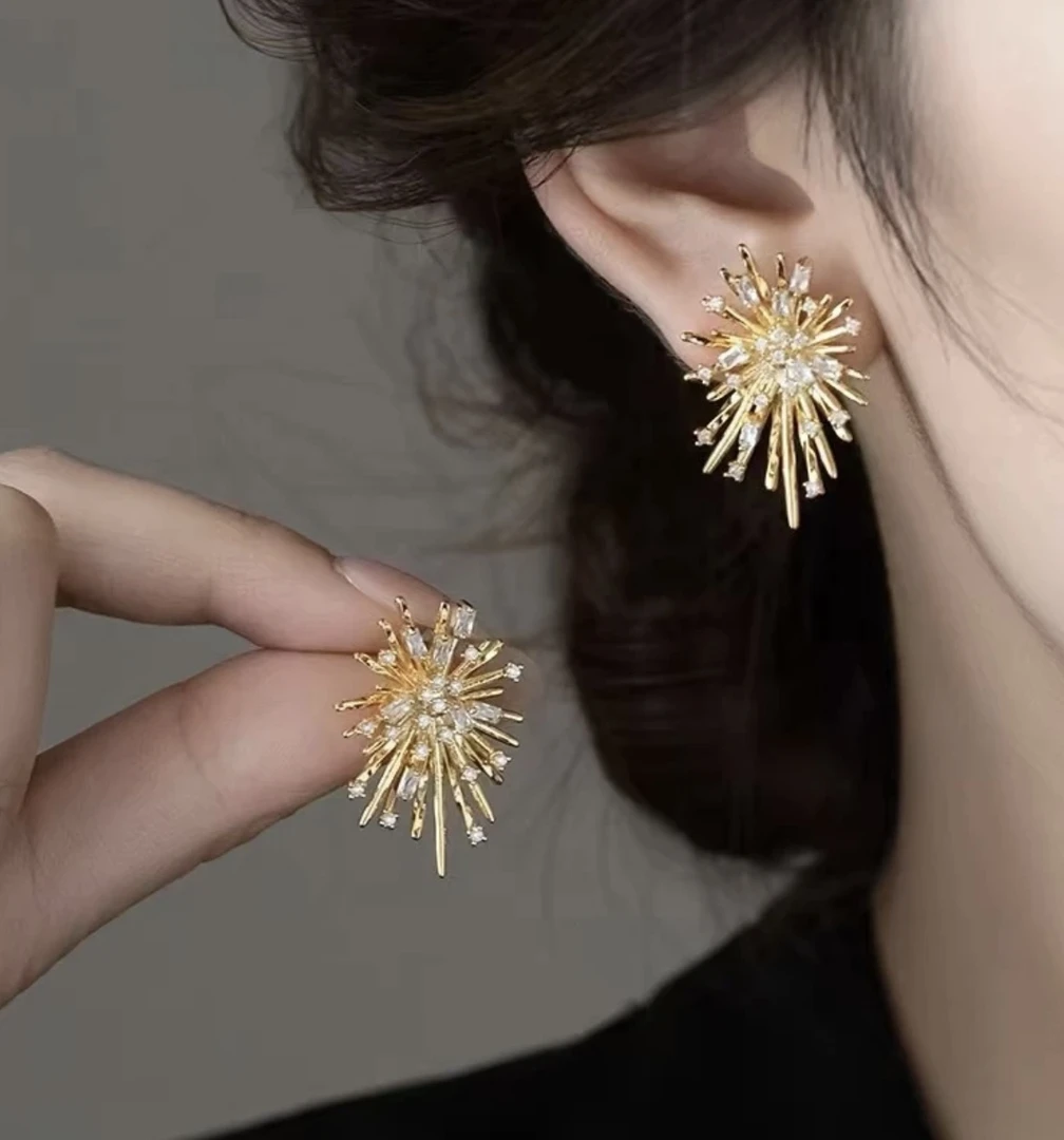 铜合金无非金属耳饰 轻奢高定镶锆石时尚名媛精致冬季烟花耳钉