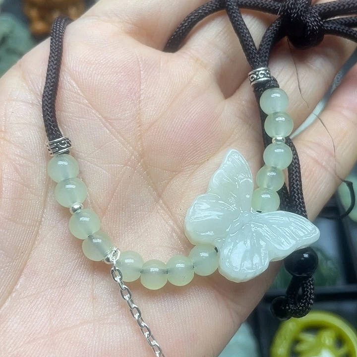 未镶嵌蛇纹石玉颈饰