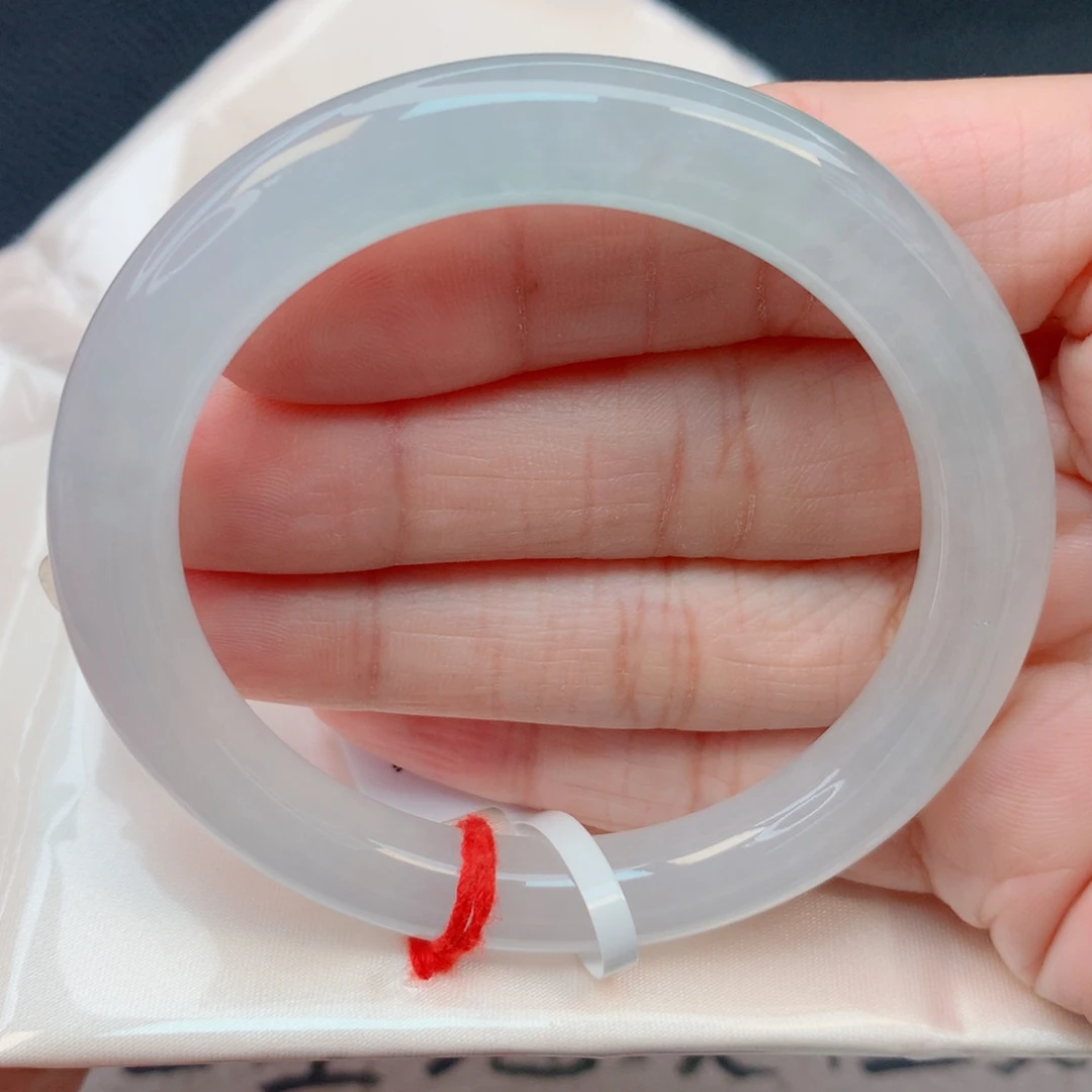 翡翠未镶嵌手镯53圆条 冰种起光起胶白月光有纹