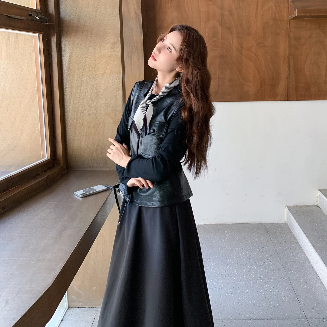 港式气质甜酷风炸街pu皮马甲套装裙女2025秋季新款半身长裙两件套