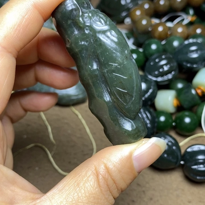 颈饰未镶嵌和田玉