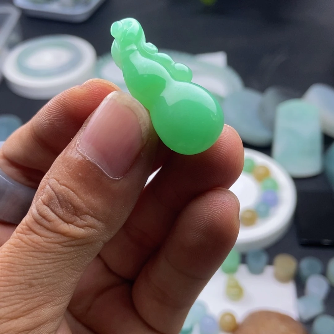 定制翡翠未镶嵌定制