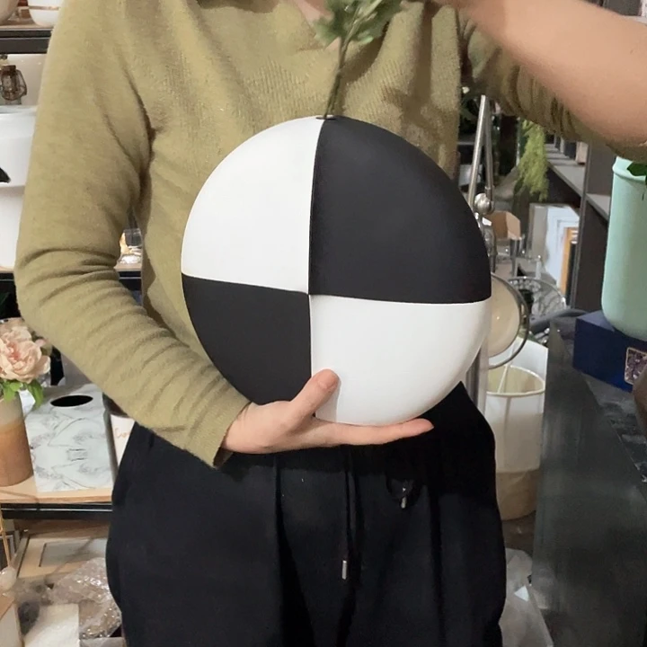 陶瓷花瓶，仿真绿植。