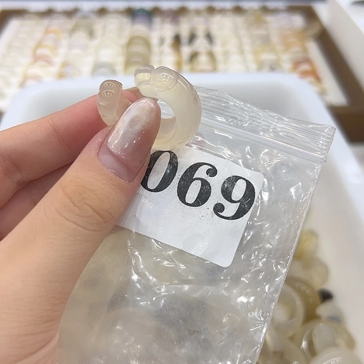 难***球合金戒指玛瑙/玉髓69港15