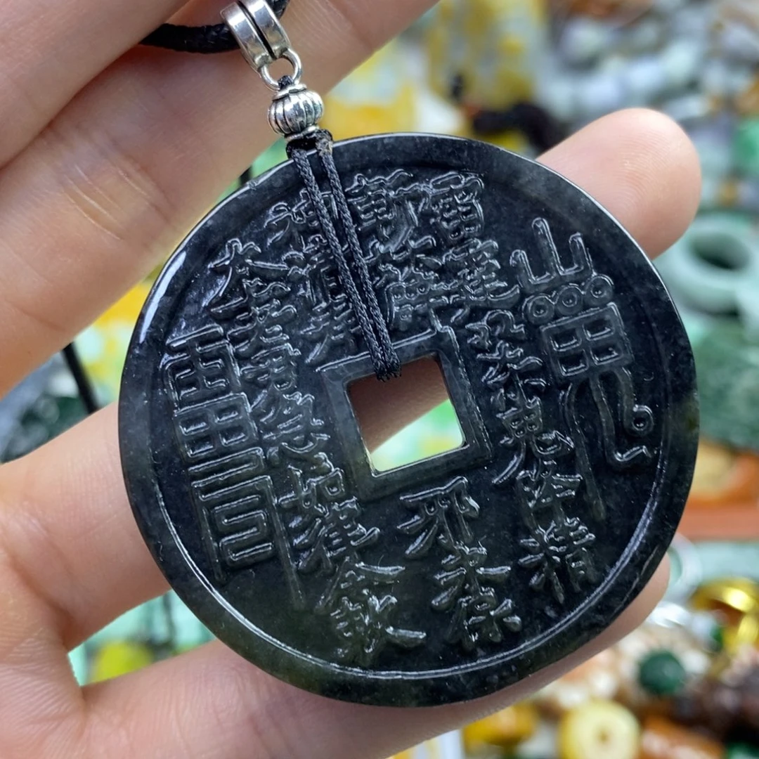 翡翠未镶嵌颈饰吊坠