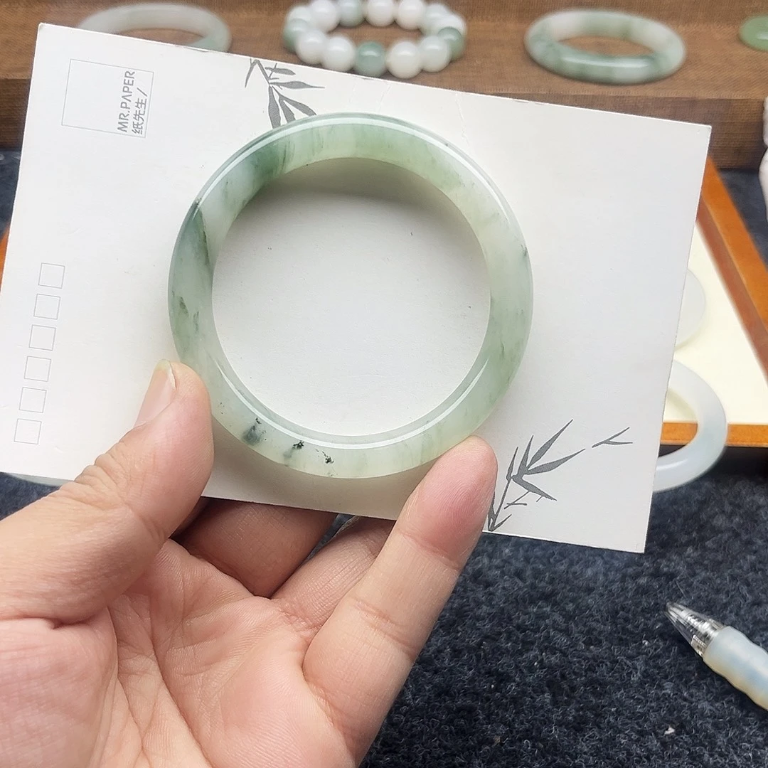 石英质玉未镶嵌手镯38