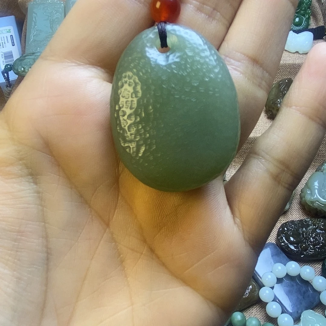 和田玉（糖玉）未镶嵌颈饰