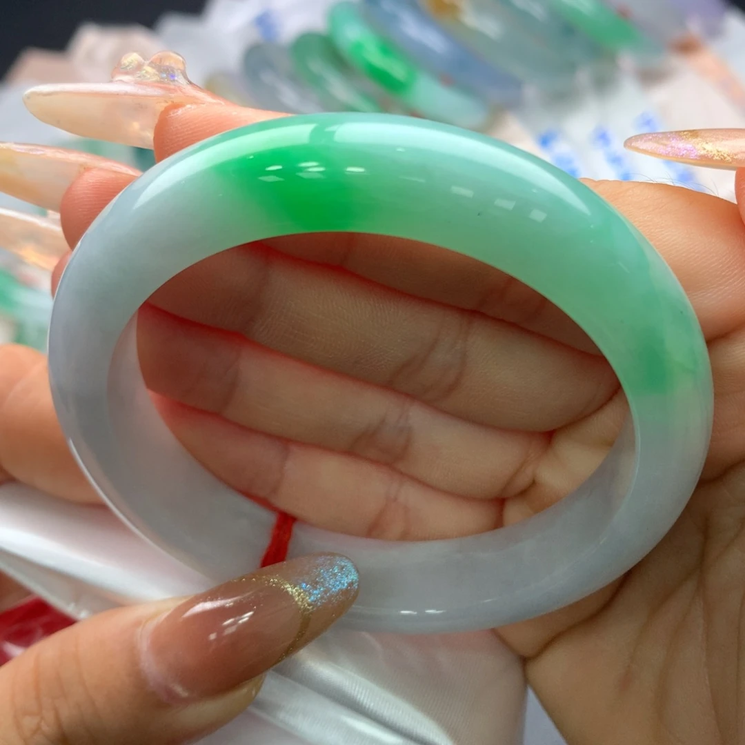 翡翠未镶嵌手镯4号