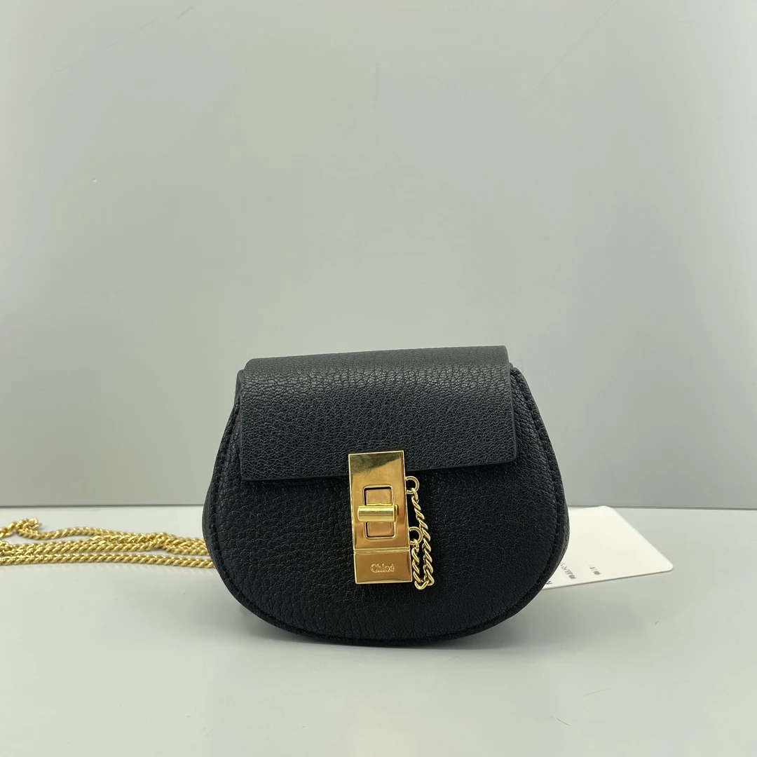 99新 Chloe/蔻依 黑色小猪迷你链条包13*10*5cmE021813
