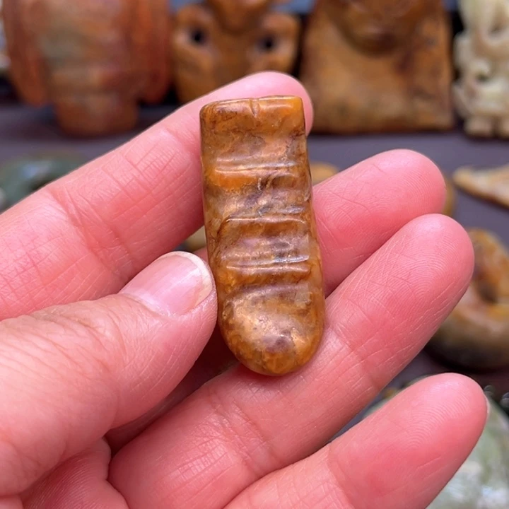 岫岩河磨玉（透闪石质玉）把件未镶嵌六****年