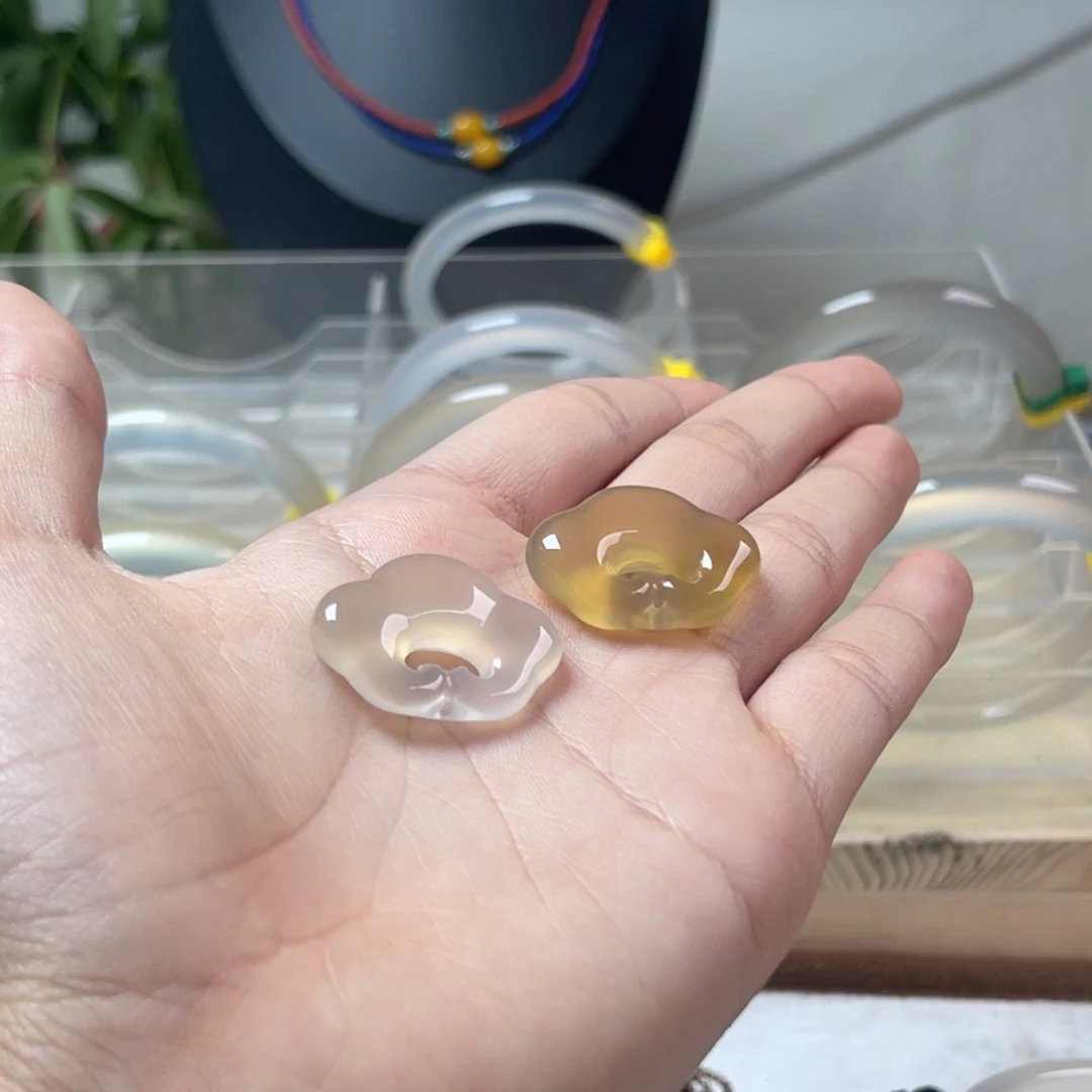 石英质玉银S925镶嵌耳钉