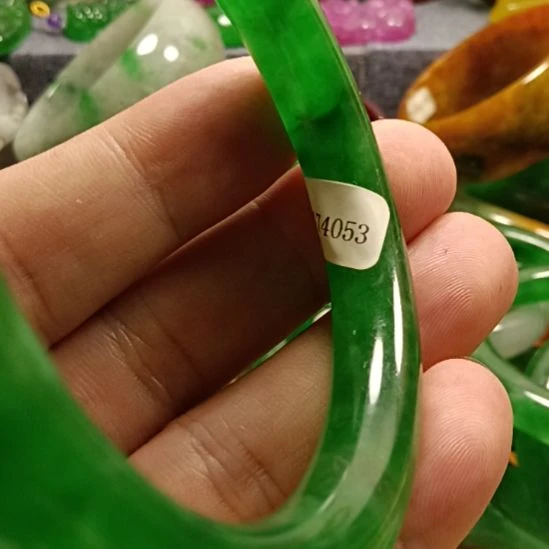 把***铁翡翠未镶嵌挂件翡翠