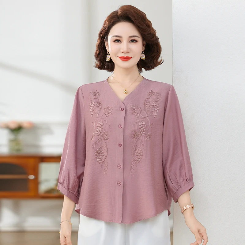 时尚妈妈夏装立领七分袖刺绣衬衫2025新款洋气高贵小衫中老年上衣