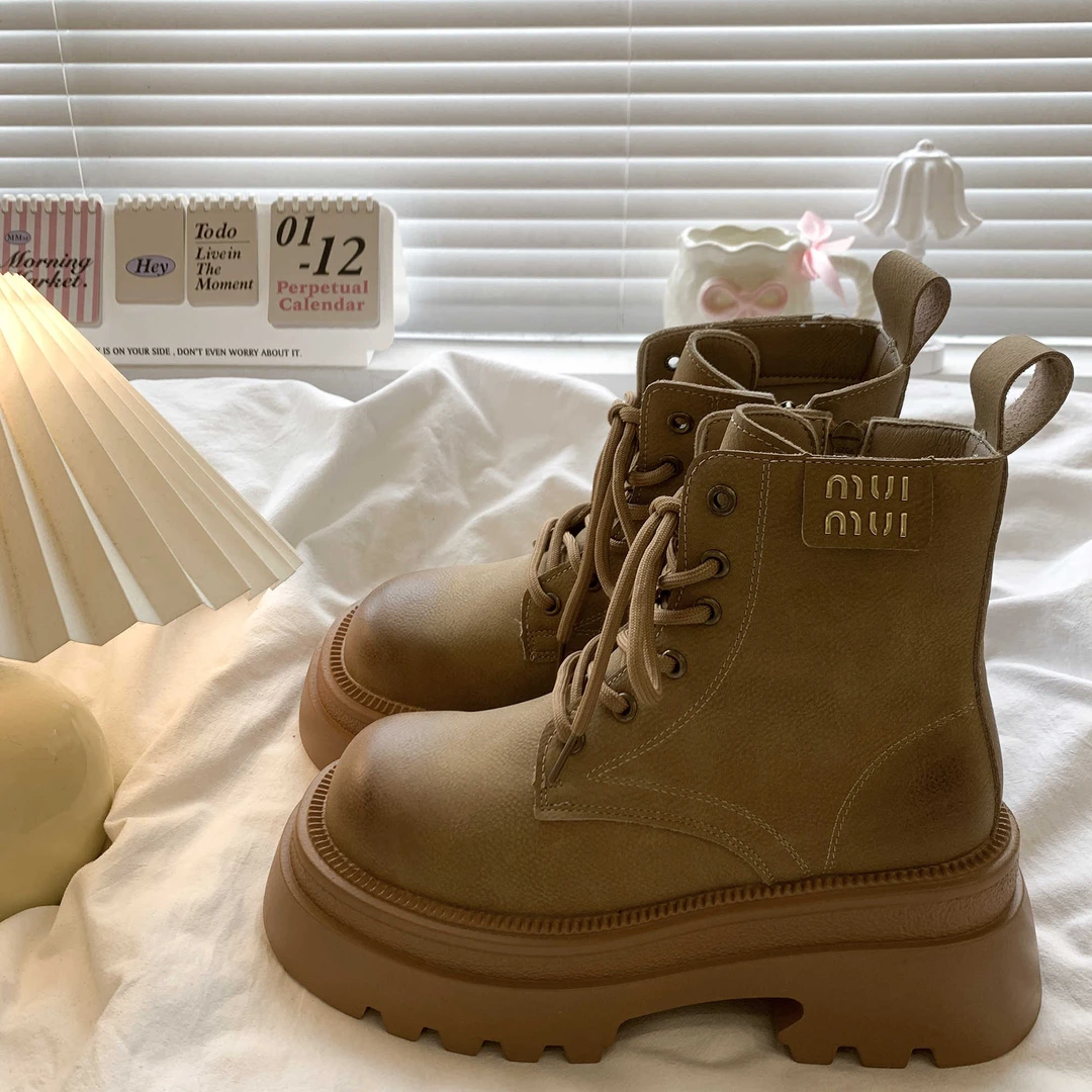 啄木鸟棕色厚底增高马丁靴女2024冬季新款复古加绒百搭工装短靴子