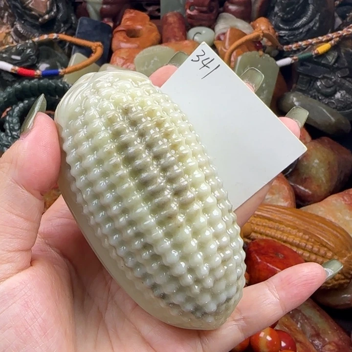 透闪石质玉未镶嵌珠宝奇石