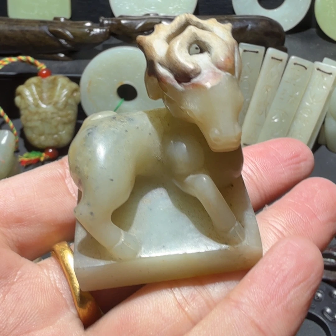 未镶嵌和田玉（糖玉）挂件豪**丈