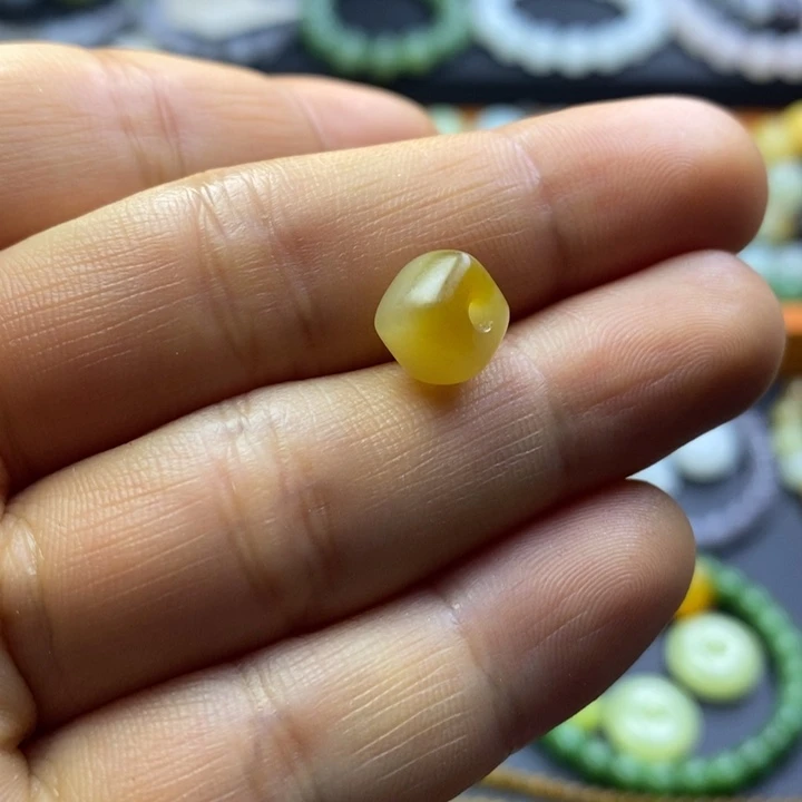 和田玉未镶嵌珠宝半成品糖方块卡8