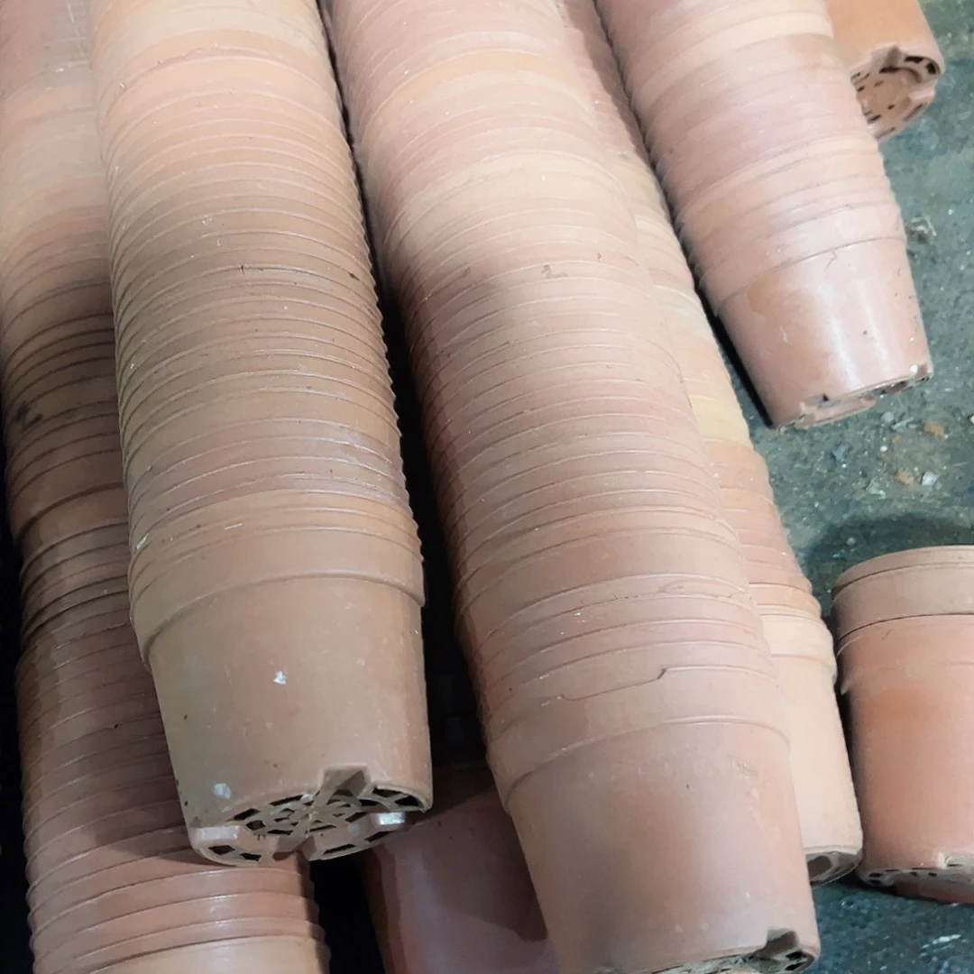 红色矮胖盆8口径7高 80个