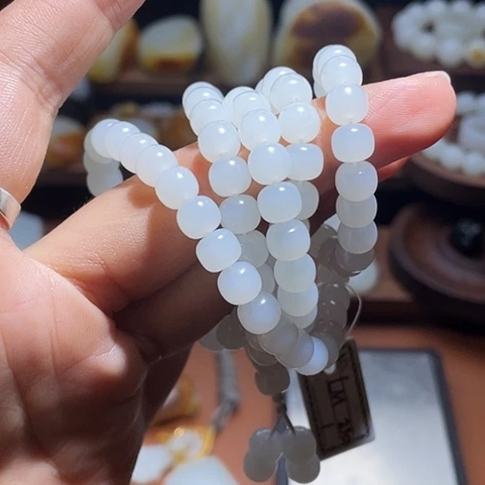 和田玉（子料）未镶嵌颈饰l****n
