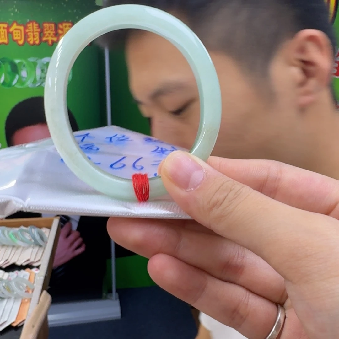 当***在未镶嵌手镯翡翠纯天然缅甸翡翠A货