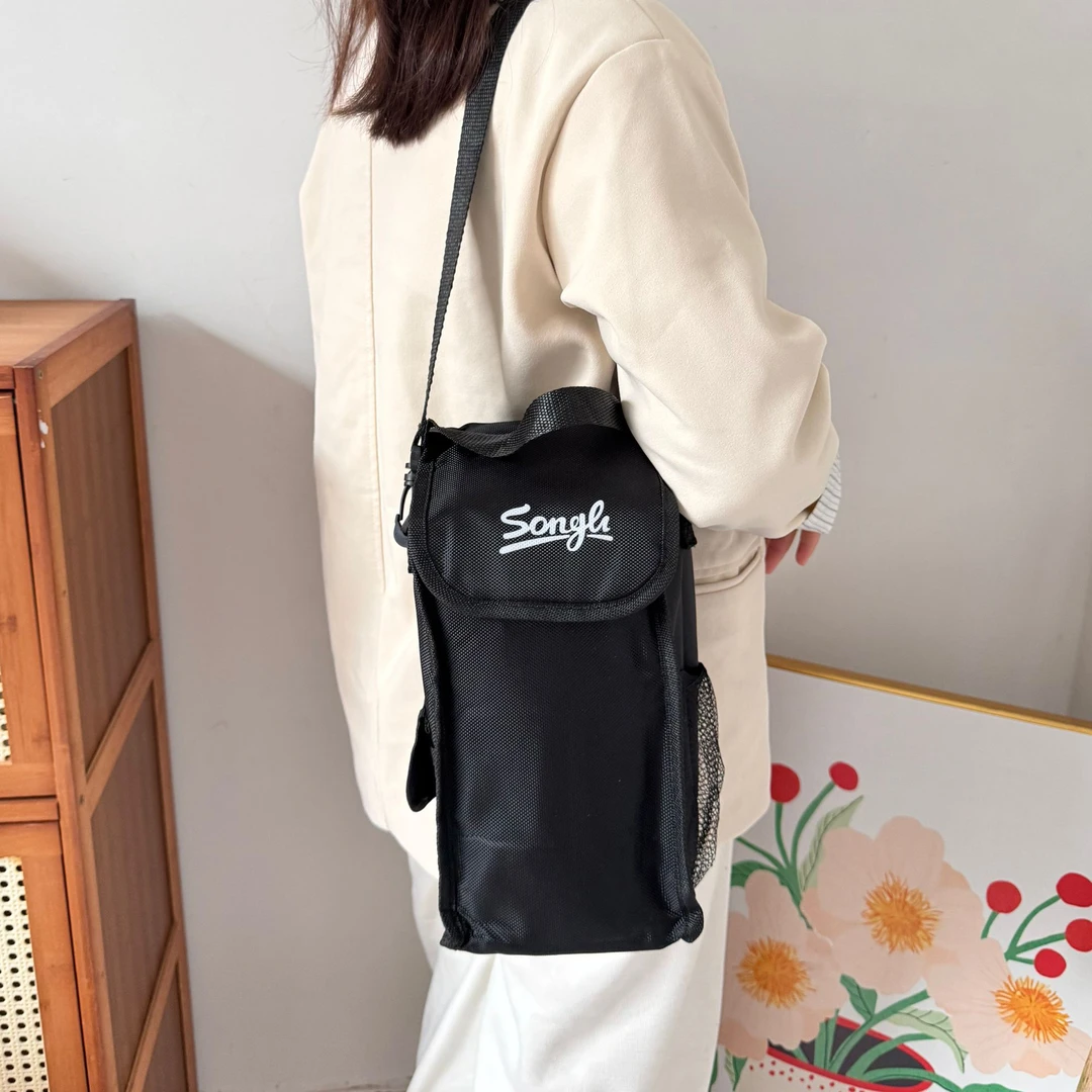 黑色字母单肩保温包26*15*13