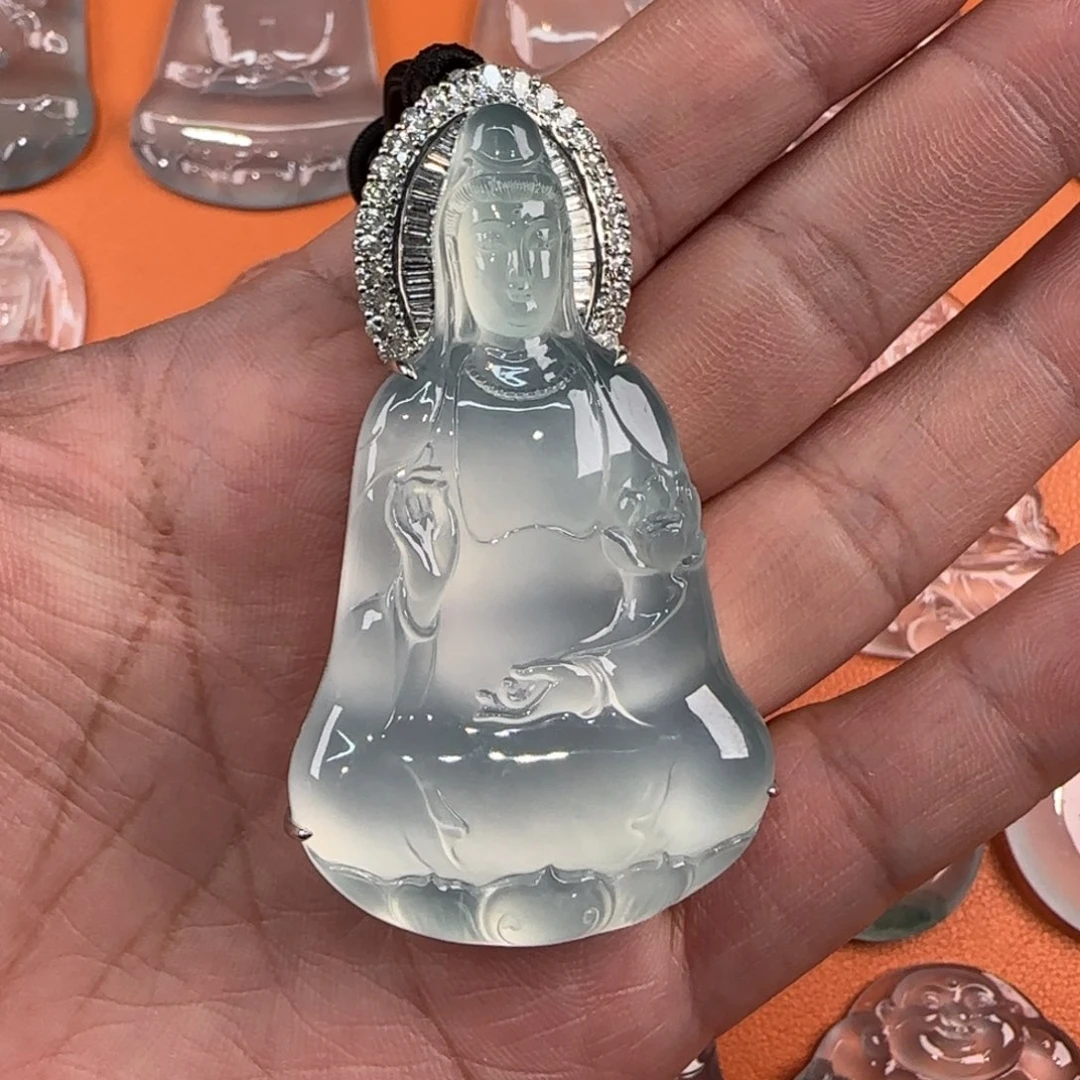 18K金镶嵌定制翡翠天然