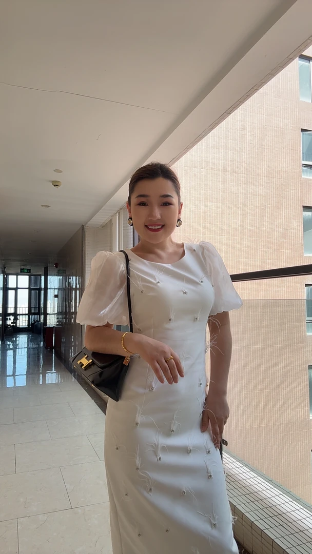 法式气质方领泡泡袖修身显瘦包臀连衣裙优雅礼服裙