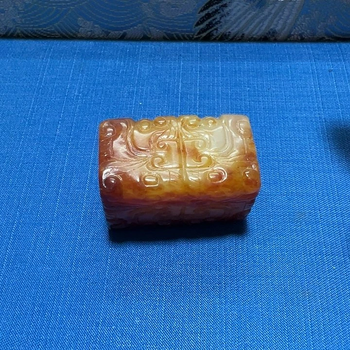 和田玉（糖玉）未镶嵌挂件