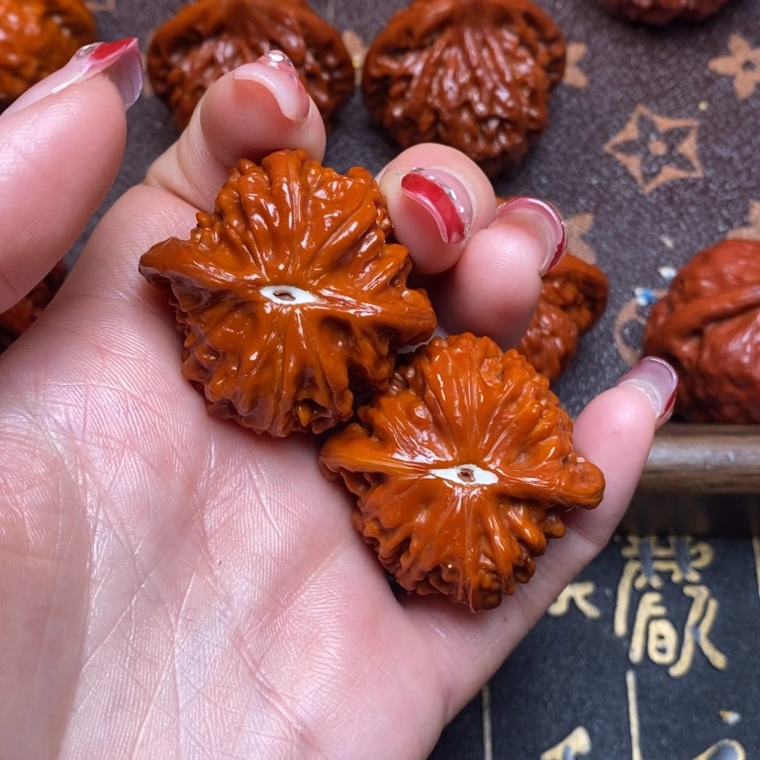 ꧁***꧂文玩核桃吊坠麒麟磨天道