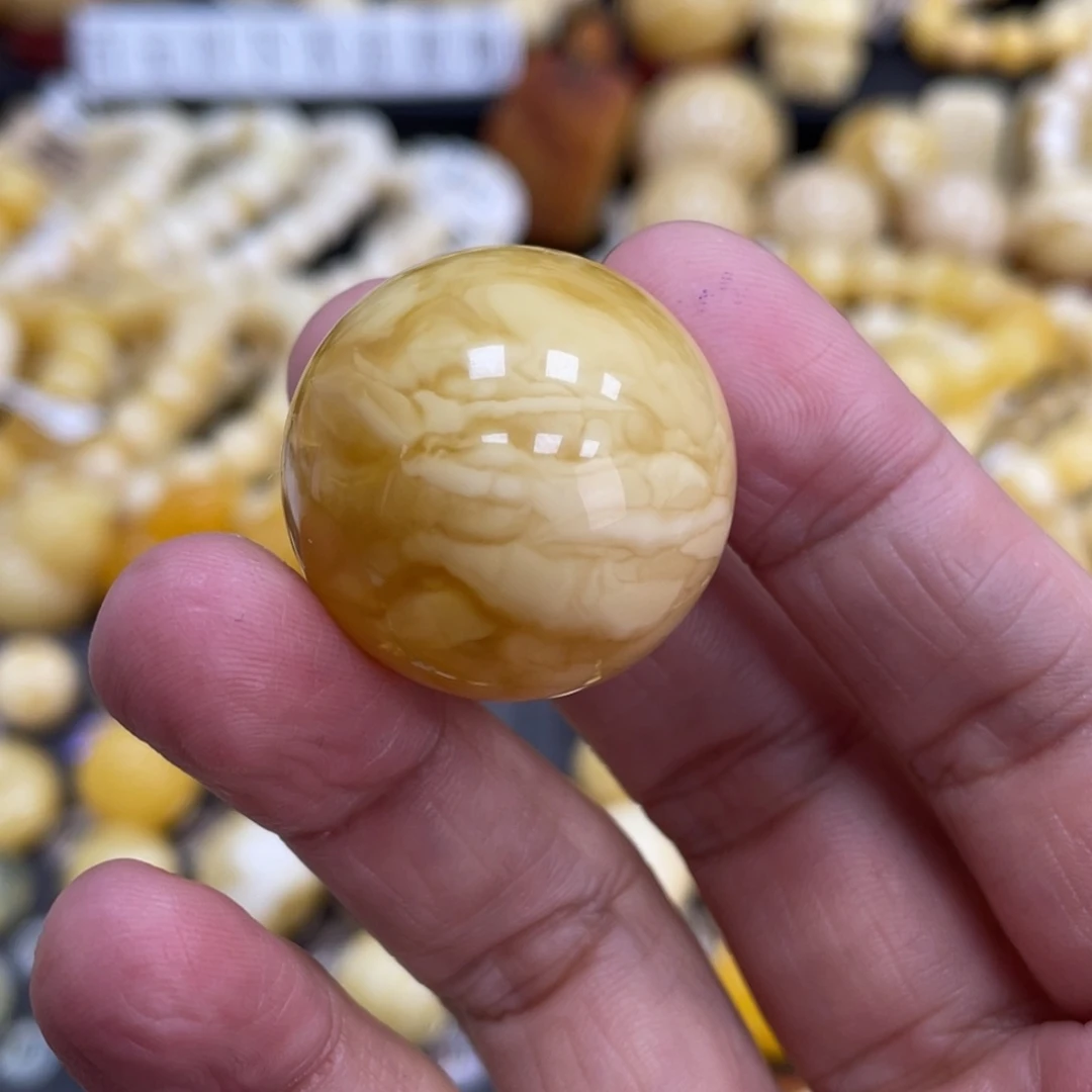 琥珀珠宝奇石未镶嵌26.8mm微瑕疵