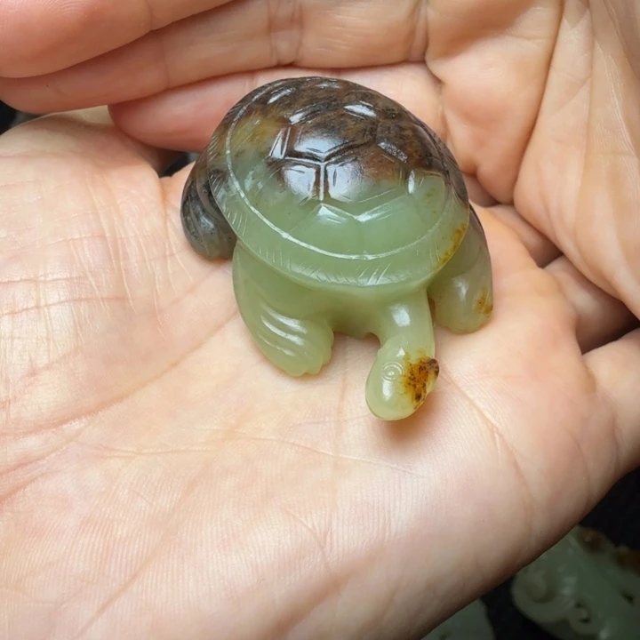 梦***猫未镶嵌和田玉挂件