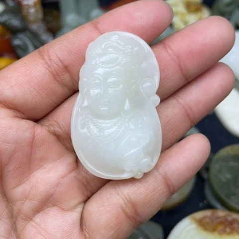 和田玉颈饰未镶嵌48