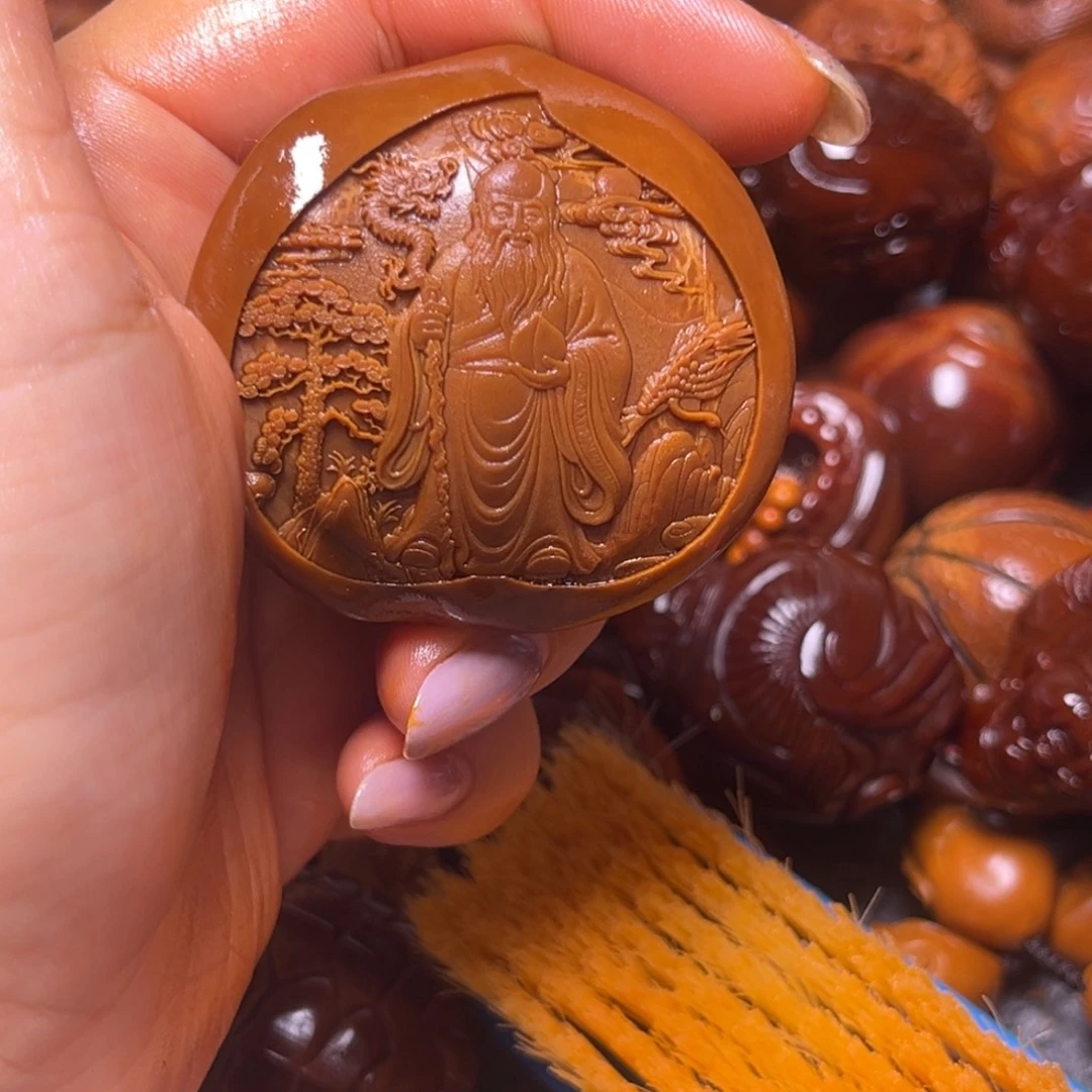 用***1橄榄核吊坠大寿星