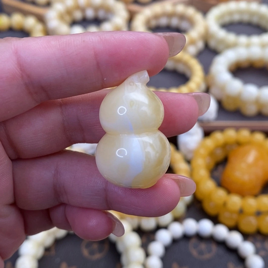 蜜蜡未镶嵌裸石葫芦