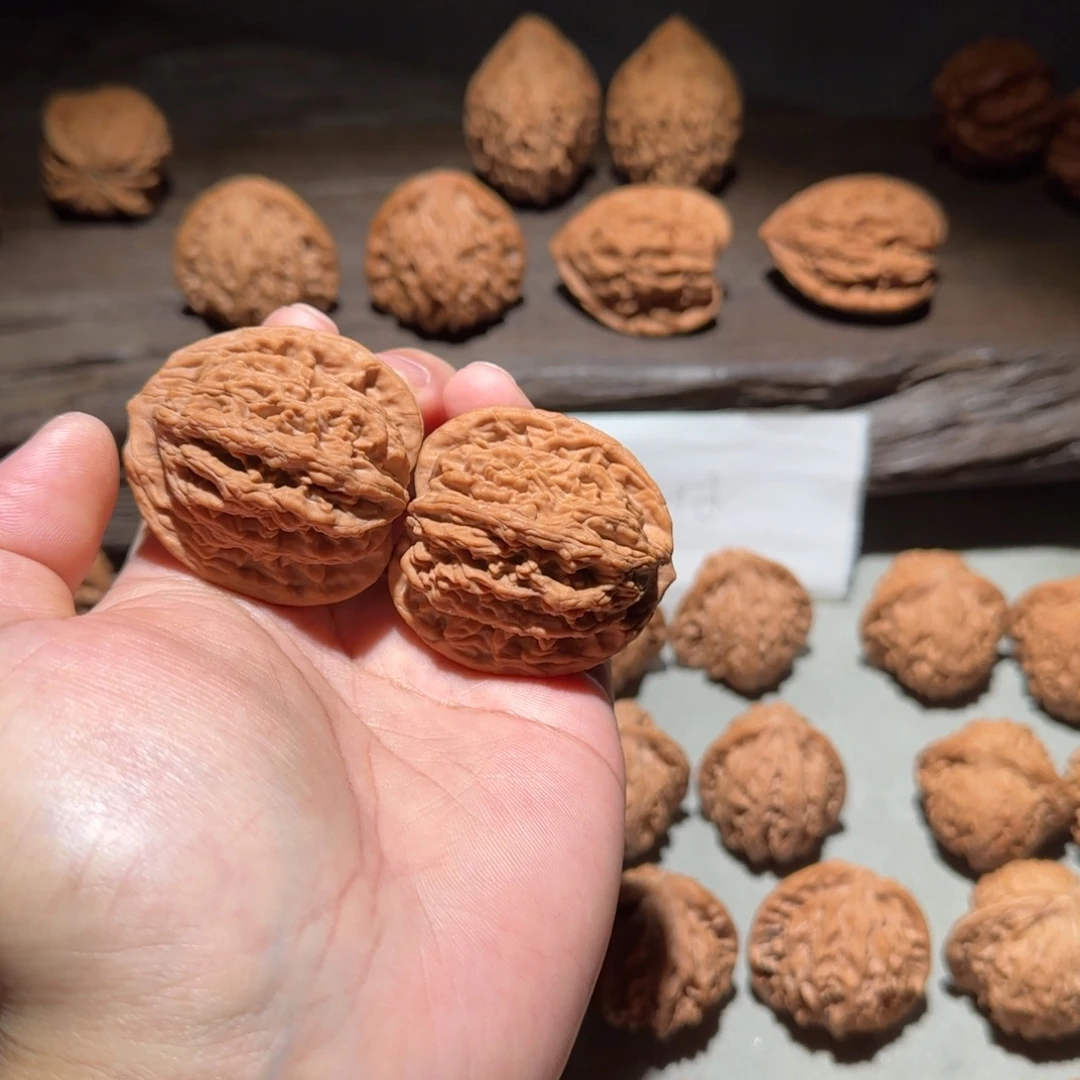 T****文玩核桃吊坠42尺全品麦穗虎头