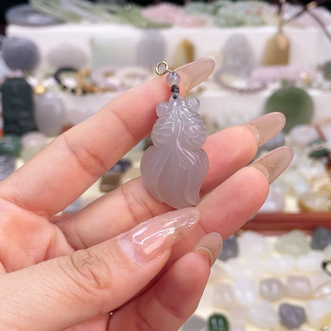 【闪购商品】和田玉吊坠(赠链)18K金镶嵌星****颗